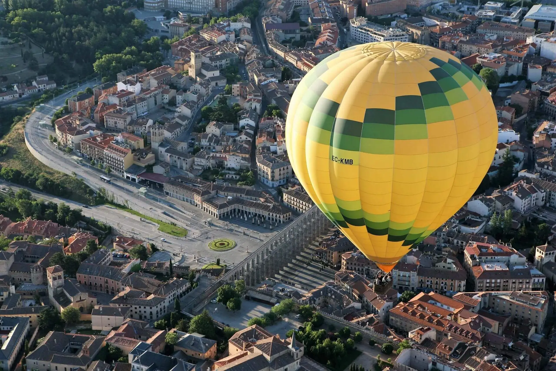 where is the best place to take a hot air balloon flight in spain-Segovia